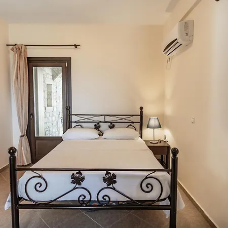 Ferienwohnung Xenios Kotronas Exterior foto