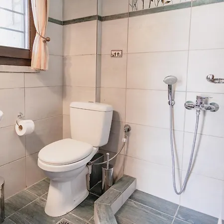Ferienwohnung Xenios Kotronas Exterior foto